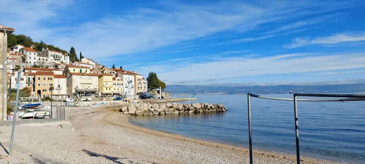 Apartment Natali Brseč 0*,  Croazia